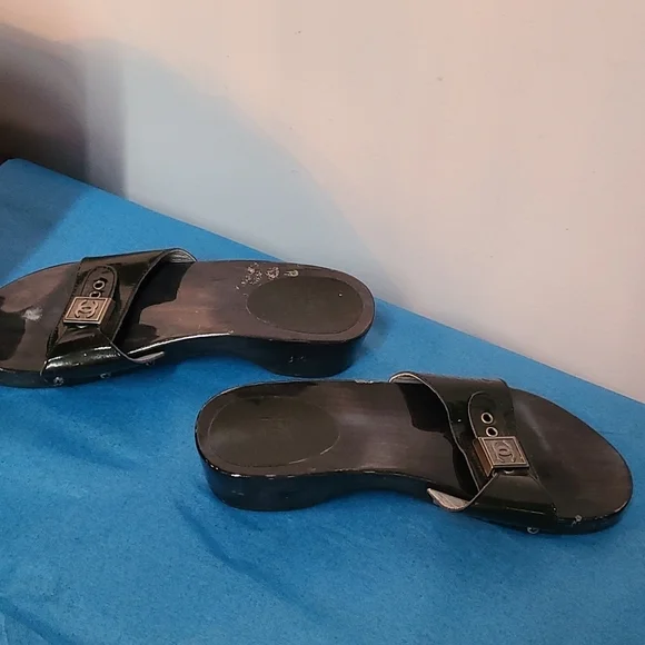 Chanel 2004 Collection Slides - Picture 8 of 14